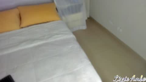 lizzieamber online show from December 20, 9:21 am