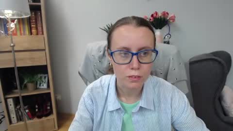 Lizzy online show from June 11, 5:05 am