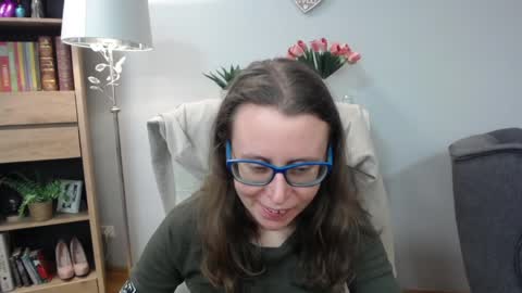 Lizzy online show from March 31, 4:24 am