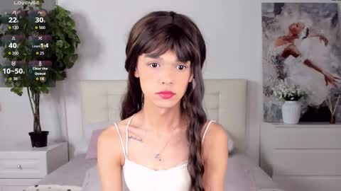 lizzydelrey online show from March 8, 8:35 pm