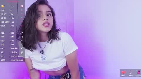 lizzywindsor online show from December 17, 9:21 pm