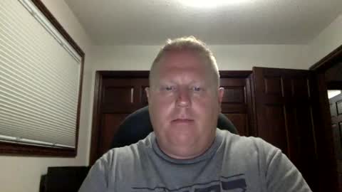 lkn4fun32 online show from May 2, 5:24 am