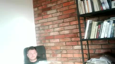 Snapshot of lllukasssxxx chatting on November 1, 9:41 am lllukasssxxx online show from November 1, 9:41 am