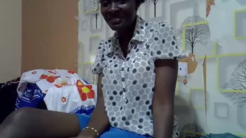 valentine online show from November 3, 8:04 am