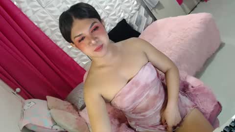 Snapshot of lobotara69 chatting on February 15, 9:16 am Thea online show from February 15, 9:16 am