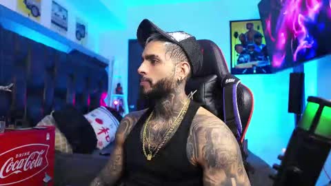 logan_hugh8 online show from March 1, 12:42 pm