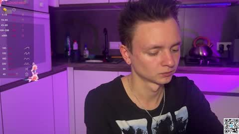 Logan online show from October 15, 6:09 pm