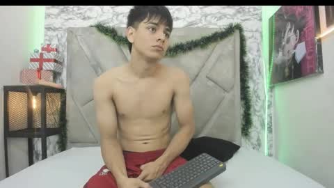 loganjhonson online show from December 14, 2:40 am