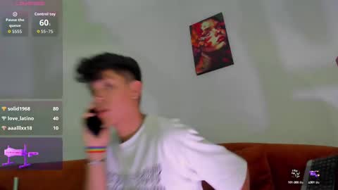 logantwink18 online show from October 12, 11:06 pm