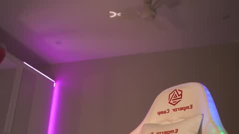 Snapshot of loisjo chatting on October 6, 7:31 pm LoisVacation time online show from October 6, 7:31 pm