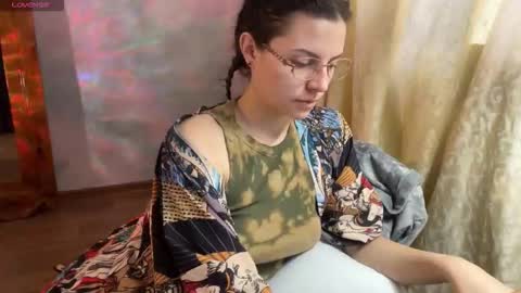 lola_aspis online show from December 3, 6:03 am