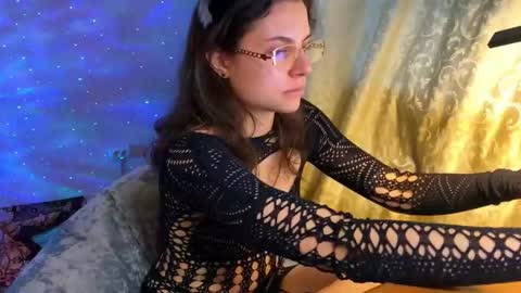 lola_aspis online show from November 14, 2:03 am