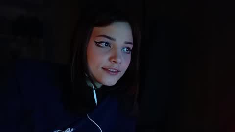 lola online show from April 21, 2:13 pm