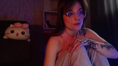 lola online show from April 6, 6:25 am