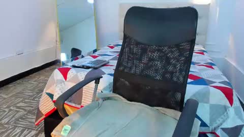 lola red online show from July 1, 7:44 pm