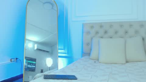 lola red online show from October 28, 7:37 pm