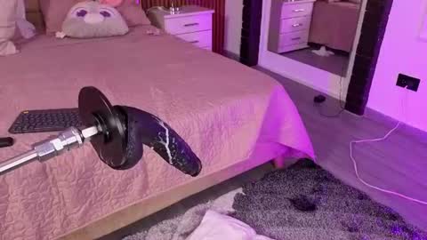Lola Angel online show from June 24, 10:28 pm