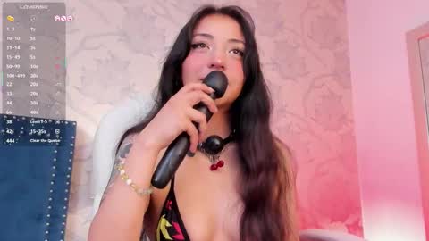  Lola Berry  online show from March 29, 9:11 am