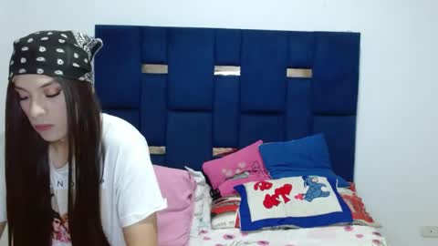 lolabloomx online show from June 8, 1:28 am