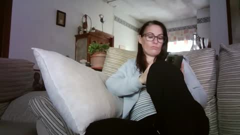 LOLA HUESO y ERIC online show from February 3, 9:35 am