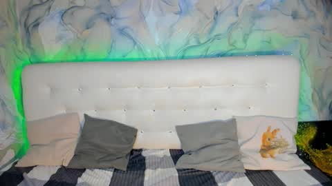 Lola online show from October 10, 10:25 pm