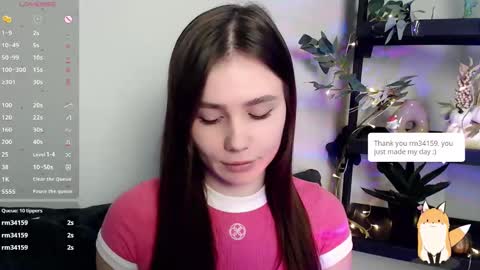 lolapalmer_ online show from January 30, 8:10 pm