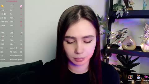 lolapalmer_ online show from January 20, 7:35 pm