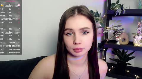 lolapalmer_ online show from February 12, 12:37 am