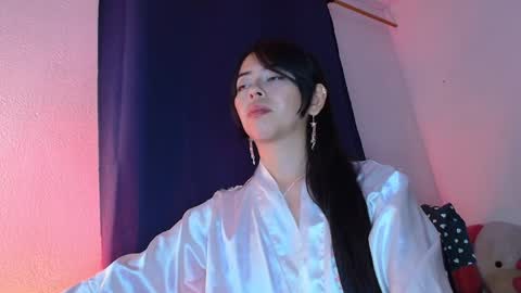      Rya DKhrt       online show from April 24, 5:09 am