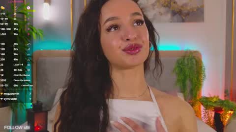 Lolly online show from April 13, 4:00 pm