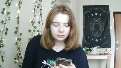 Lilly online show from March 7, 10:02 am