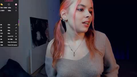 Lona online show from December 17, 6:58 pm