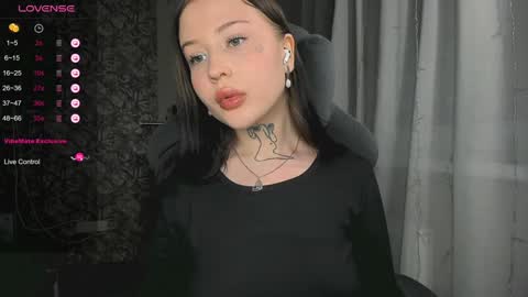 lona online show from December 22, 6:26 pm