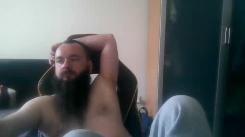 london_man1988 online show from April 9, 10:54 am