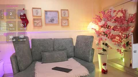 Loona Nyx online show from December 1, 11:30 am