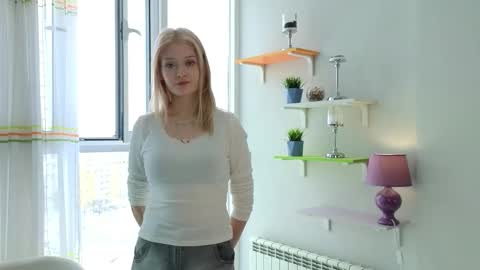 Lora online show from February 28, 9:13 am