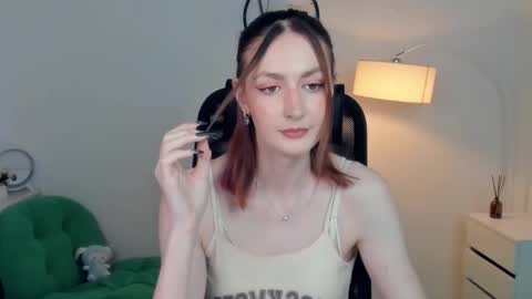 Lora online show from November 13, 1:58 pm