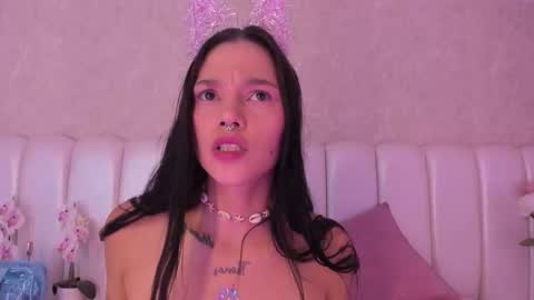 loraineblake online show from January 14, 3:31 pm