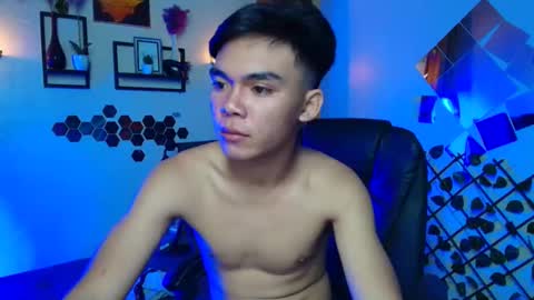 lord_hotasian online show from February 10, 11:57 am