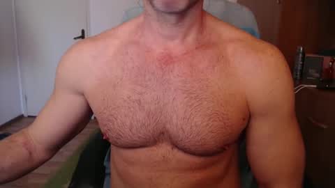 Snapshot of lordofyourdesires chatting on January 5, 6:35 am  A online show from January 5, 6:35 am