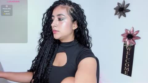 lore_rey online show from November 6, 2:36 am