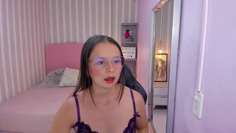 lorelaigiven online show from October 27, 12:27 pm