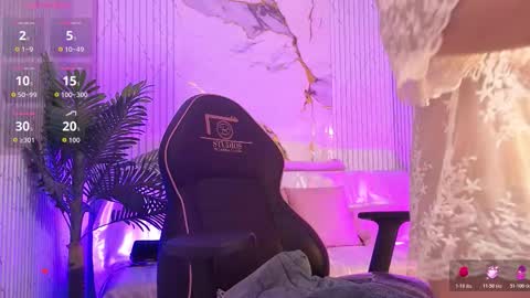 Loren online show from February 14, 4:26 am