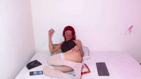 Lorena Capelli online show from November 20, 9:45 pm