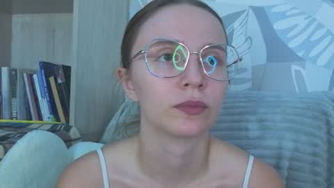 lorettedarsi online show from July 2, 3:23 am