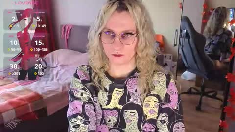 Snapshot of lori_myaf chatting on October 11, 1:16 pm Lori ----------------------------------- online show from October 11, 1:16 pm