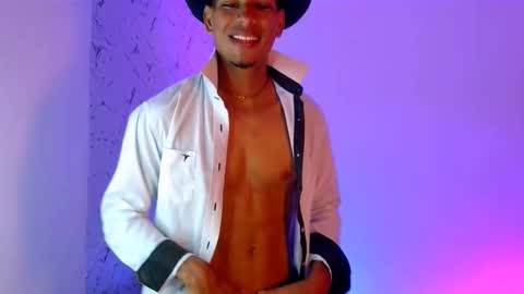 Lorian Vikel  online show from February 24, 10:57 pm