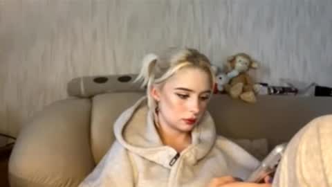 Isabel online show from November 23, 11:19 am