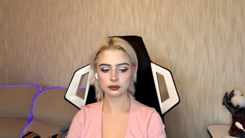 Isabel online show from November 22, 11:08 am