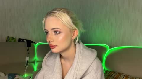 Isabel online show from November 26, 10:23 am